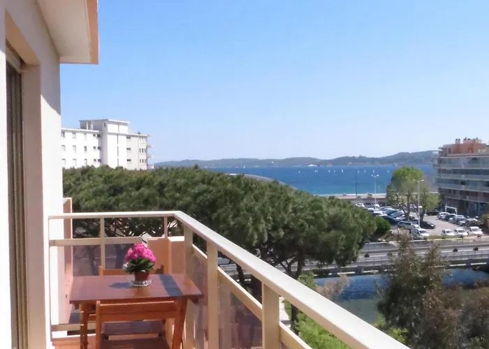 Apartamento 2 Pieces Avec Climatisation Et Animal Admis, Centre - Fr-1-780-47 *