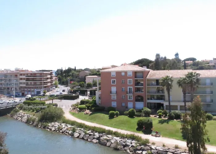 2 Pieces Avec Climatisation Et Animal Admis, Centre - Fr-1-780-47 Apartamento *