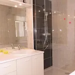 Διαμέρισμα 2 Pieces Avec Climatisation Et Animal Admis, Centre - Fr-1-780-47